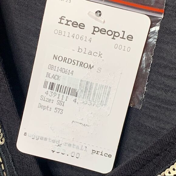 Black Top Free People Cap Sleeve Deep V Embellished Tee NWT Size Small Maya - Picture 5 of 7